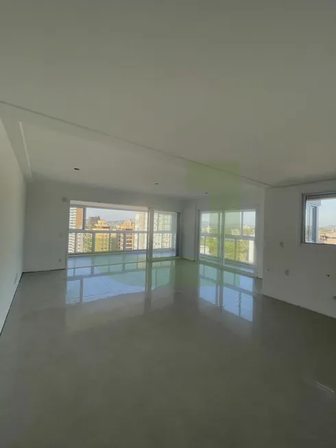 Foto 1 de Apartamento com 3 Quartos à venda, 195m² em Morro do Espelho, São Leopoldo