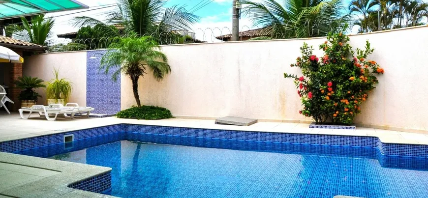 Foto 1 de Casa com 5 Quartos à venda, 480m² em Enseada, Guarujá