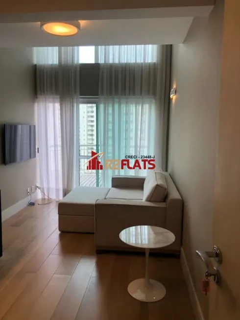 Foto 1 de Flat com 1 Quarto à venda, 50m² em Moema, São Paulo