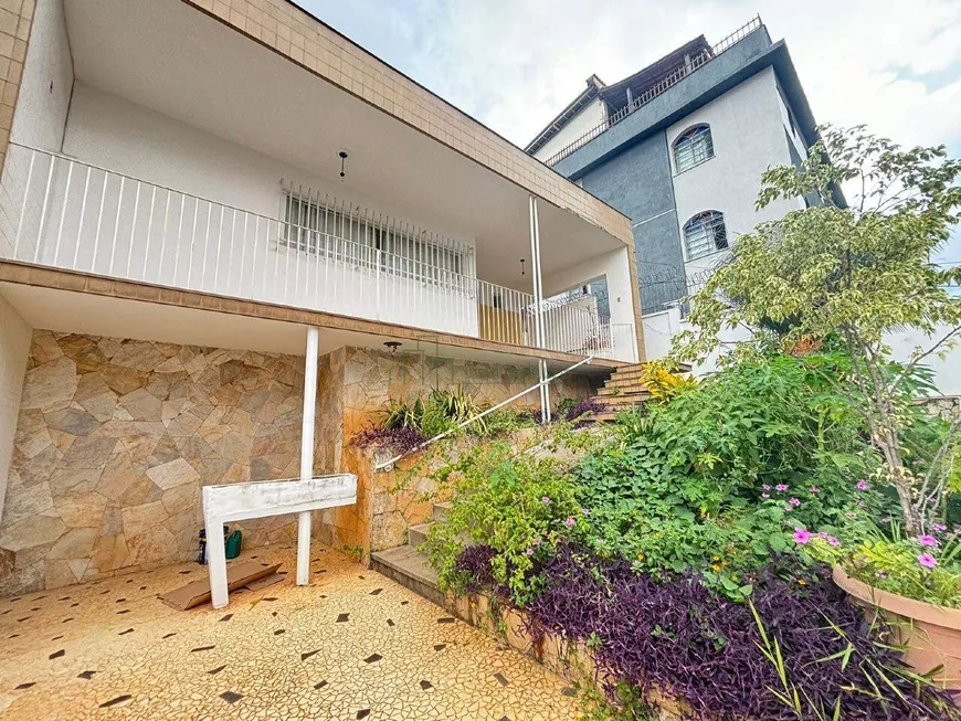 Foto 1 de Casa com 3 Quartos para alugar, 150m² em Prado, Belo Horizonte