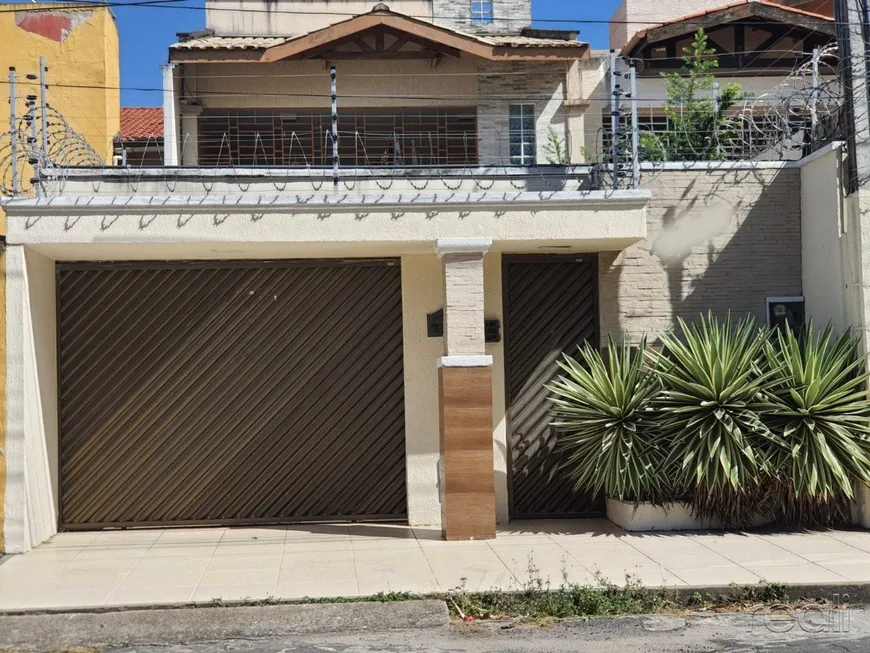 Foto 1 de Casa com 4 Quartos à venda, 199m² em Cambeba, Fortaleza