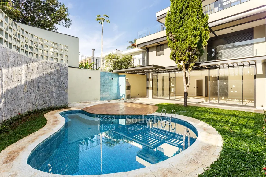 Foto 1 de Casa com 3 Quartos à venda, 600m² em Jardim Paulista, São Paulo