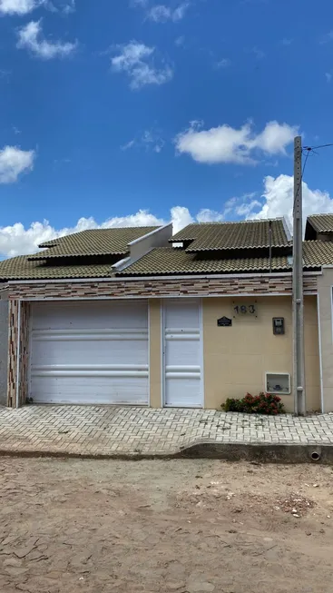 Foto 1 de Casa com 2 Quartos para alugar, 90m² em Centro, Aquiraz