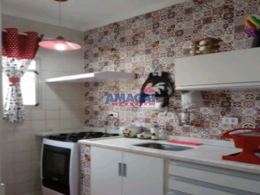 Foto 1 de Apartamento com 2 Quartos à venda, 54m² em Conjunto Habitacional Marinho, Jacareí