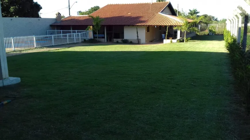 Foto 1 de Fazenda/Sítio com 3 Quartos à venda, 1400m² em Zona Rural, Guapiaçu