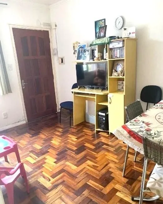 Foto 1 de Apartamento com 2 Quartos à venda, 52m² em Teresópolis, Porto Alegre