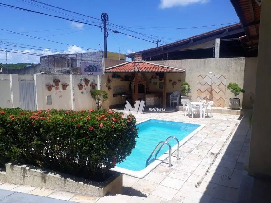 Foto 1 de Casa com 7 Quartos à venda, 530m² em Ponta Negra, Natal