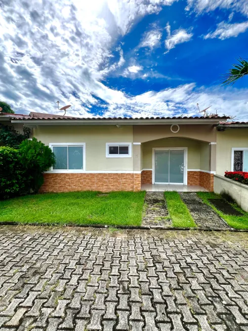 Foto 1 de Casa de Condomínio com 2 Quartos à venda, 86m² em Lagoa Redonda, Fortaleza