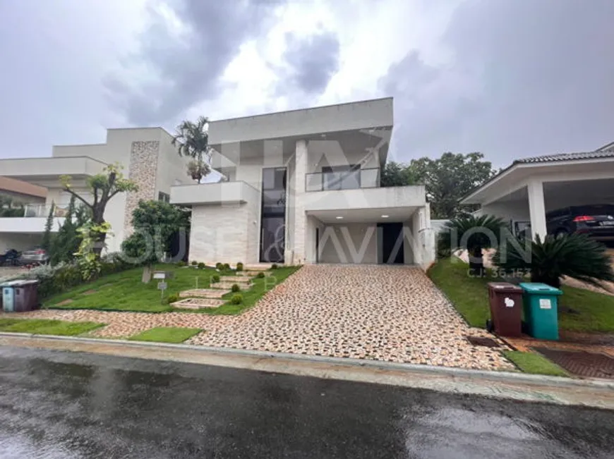 Foto 1 de Sobrado com 4 Quartos à venda, 421m² em Jardins Verona, Goiânia