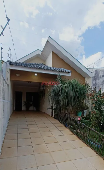 Foto 1 de Casa com 3 Quartos à venda, 120m² em Jardim Santa Rosa, Maringá