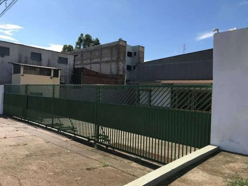Foto 1 de Galpão/Depósito/Armazém à venda, 1000m² em Area de Desenvolvimento Economico, Brasília