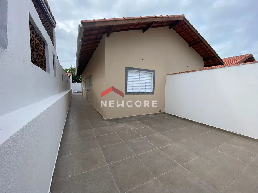 Foto 1 de Casa com 2 Quartos à venda, 58m² em Balneário Gaivota, Itanhaém