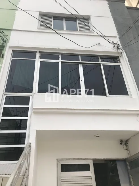 Foto 1 de Sobrado com 5 Quartos para venda ou aluguel, 210m² em Mirandópolis, São Paulo