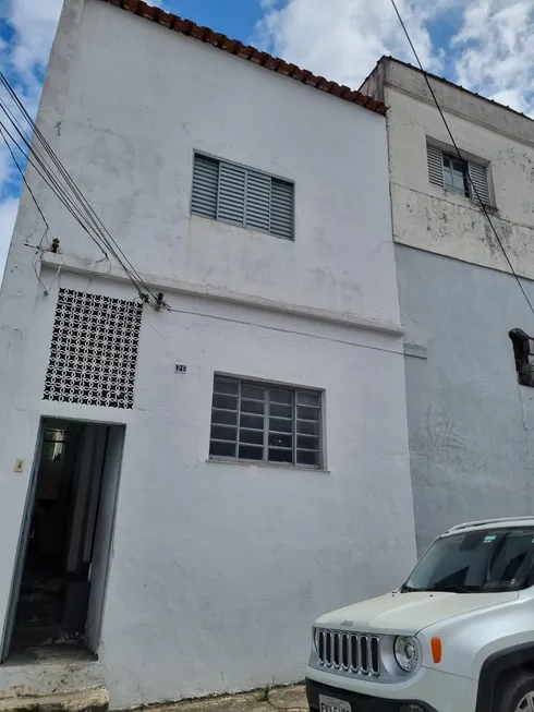 Foto 1 de Casa com 2 Quartos para alugar, 80m² em Vila Celeste, São Paulo