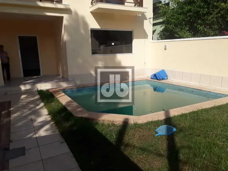 Foto 1 de Casa de Condomínio com 3 Quartos à venda, 145m² em Vargem Pequena, Rio de Janeiro