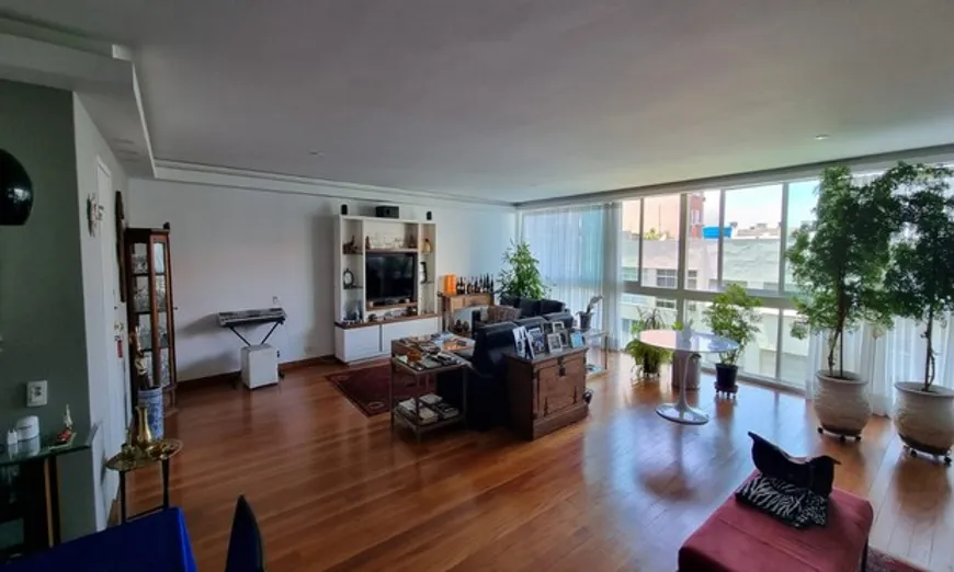 Foto 1 de Apartamento com 3 Quartos à venda, 206m² em Ipanema, Rio de Janeiro