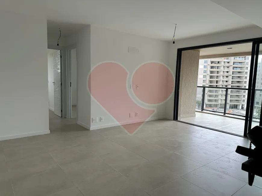 Foto 1 de Apartamento com 2 Quartos à venda, 81m² em Barra da Tijuca, Rio de Janeiro