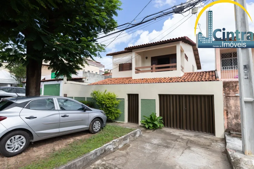 Foto 1 de Casa com 5 Quartos à venda, 300m² em Itapuã, Salvador