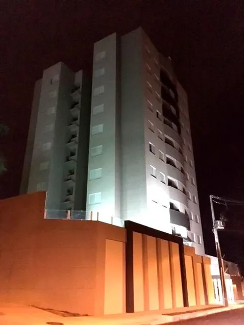 Foto 1 de Apartamento com 3 Quartos para alugar, 83m² em Jardim Cerro Azul, Maringá