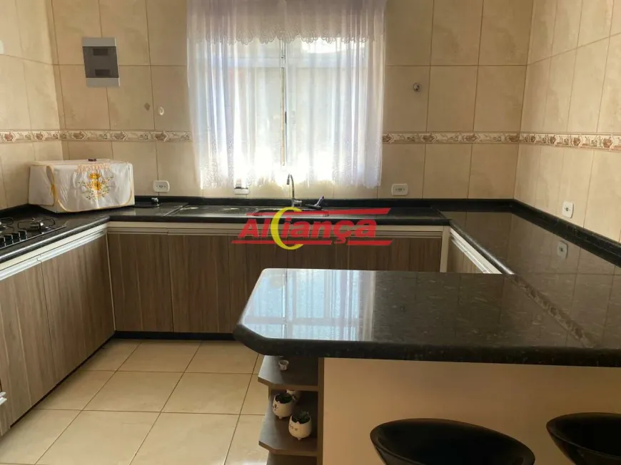 Foto 1 de Casa com 4 Quartos à venda, 160m² em Jardim Adriana, Guarulhos