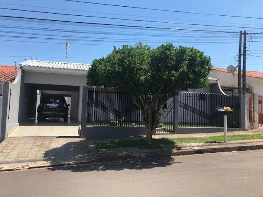 Foto 1 de Casa com 3 Quartos à venda, 178m² em Parque das Laranjeiras, Maringá