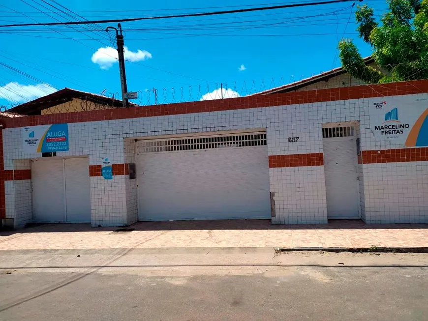 Foto 1 de Apartamento com 1 Quarto para alugar, 40m² em Carlito Pamplona, Fortaleza