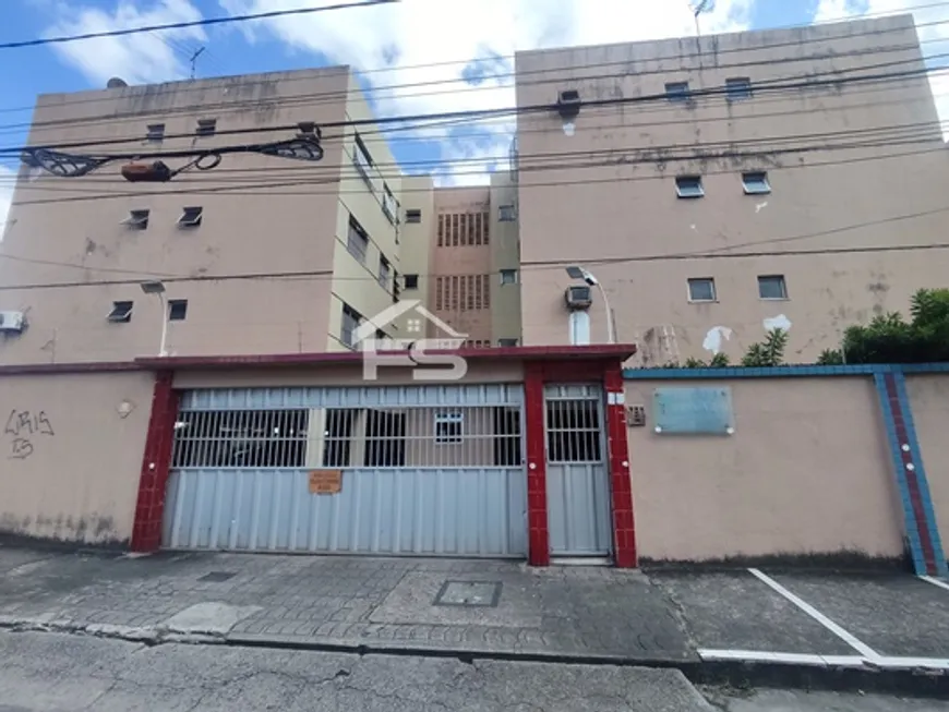 Foto 1 de Apartamento com 3 Quartos à venda, 85m² em Montese, Fortaleza