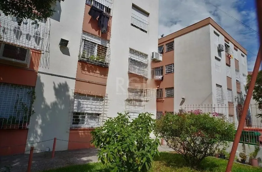 Foto 1 de Apartamento com 1 Quarto à venda, 36m² em Rubem Berta, Porto Alegre