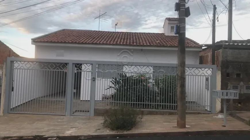 Foto 1 de Casa com 3 Quartos à venda, 100m² em Vila Elmaz, São José do Rio Preto