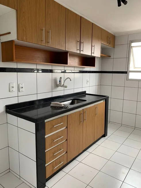 Foto 1 de Apartamento com 2 Quartos para alugar, 52m² em Jardim Planalto, Carapicuíba