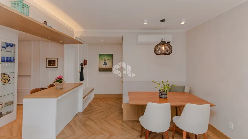 Foto 1 de Apartamento com 2 Quartos à venda, 88m² em Passo da Areia, Porto Alegre