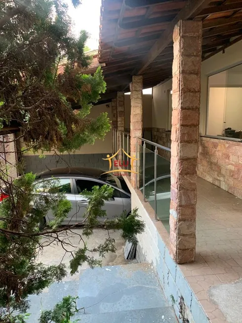 Foto 1 de Casa com 3 Quartos à venda, 167m² em Alípio de Melo, Belo Horizonte