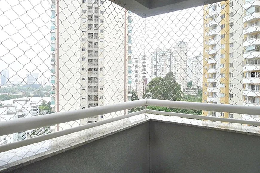 Foto 1 de Apartamento com 3 Quartos à venda, 75m² em Panamby, São Paulo