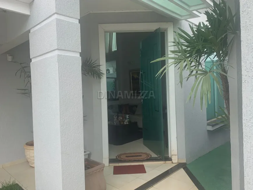 Foto 1 de Casa com 4 Quartos à venda, 381m² em Jardim do Lago, Uberaba