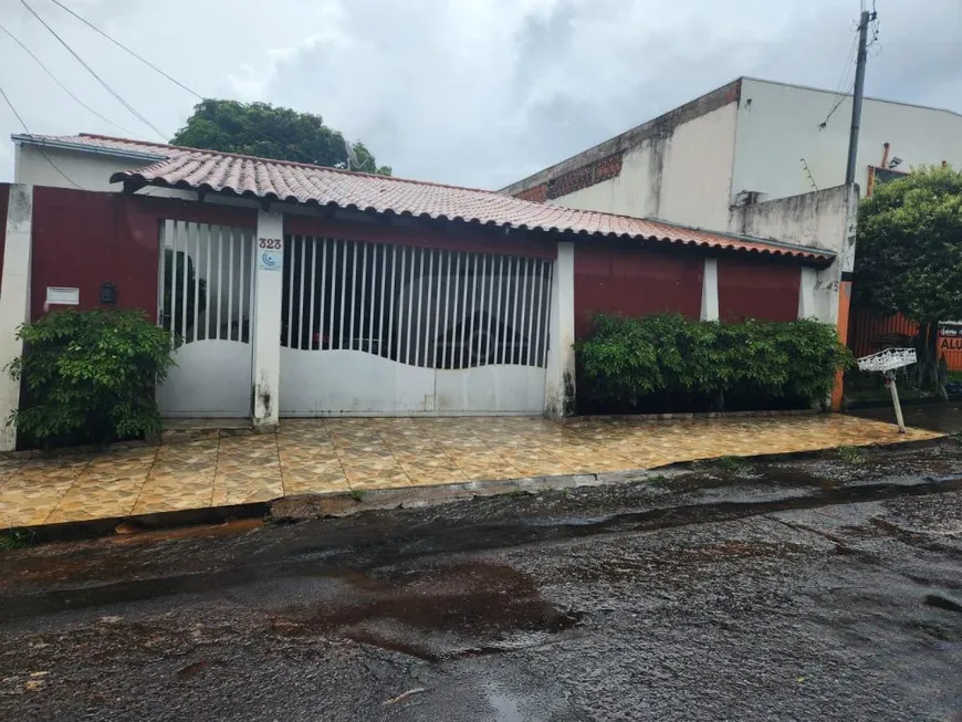 Foto 1 de Casa com 4 Quartos à venda, 300m² em Brasil, Uberlândia