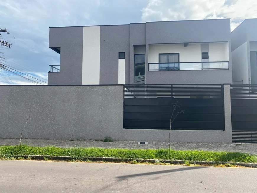 Foto 1 de Sobrado com 3 Quartos à venda, 110m² em Afonso Pena, São José dos Pinhais