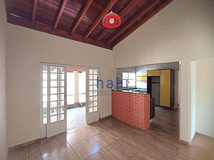 Foto 1 de Casa com 3 Quartos à venda, 137m² em Jardim Simus, Sorocaba