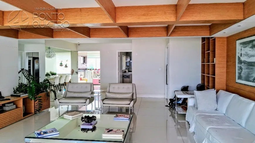 Foto 1 de Apartamento com 3 Quartos à venda, 210m² em Horto Florestal, Salvador