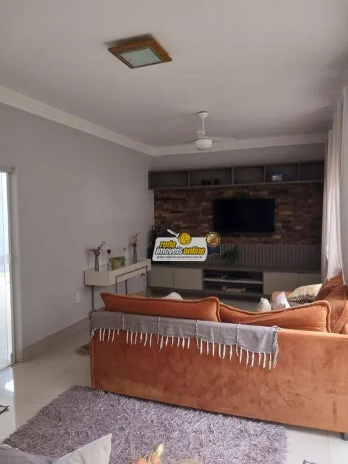 Foto 1 de Casa com 6 Quartos à venda, 177m² em Serra Dourada, Uberaba