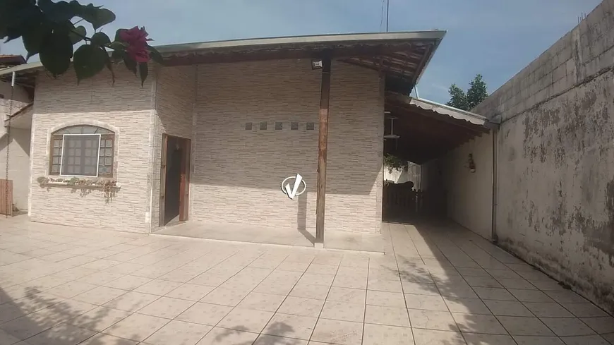 Foto 1 de Casa com 3 Quartos à venda, 137m² em Residencial e Comercial Vila Verde, Pindamonhangaba
