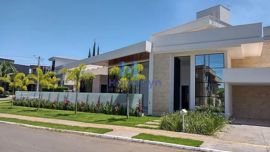 Foto 1 de Casa de Condomínio com 4 Quartos à venda, 263m² em , Goiânia