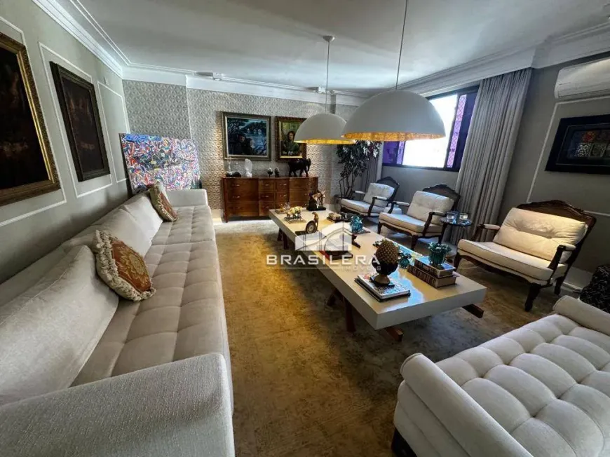Foto 1 de Apartamento com 3 Quartos à venda, 320m² em Setor Bueno, Goiânia
