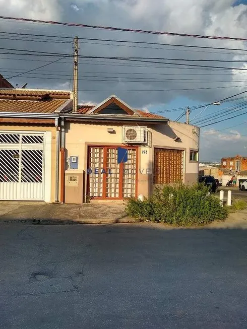 Foto 1 de Casa com 3 Quartos à venda, 158m² em VITORIA REGIA, Sorocaba