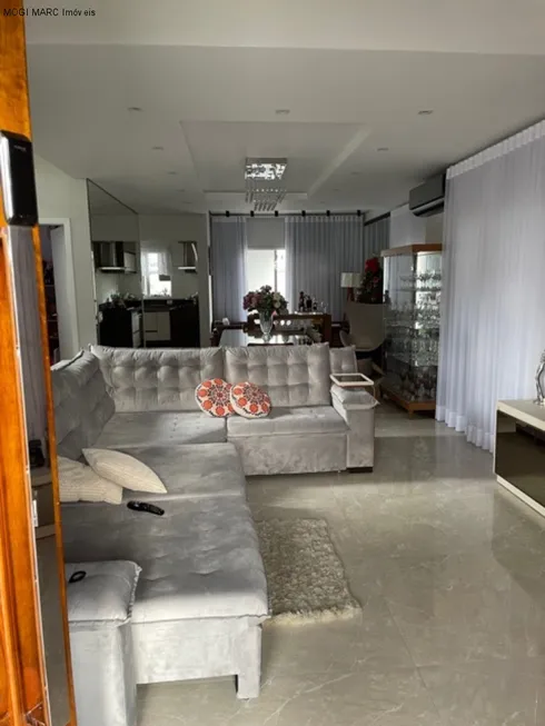 Foto 1 de Casa de Condomínio com 4 Quartos à venda, 300m² em Jardim Rodeio, Mogi das Cruzes