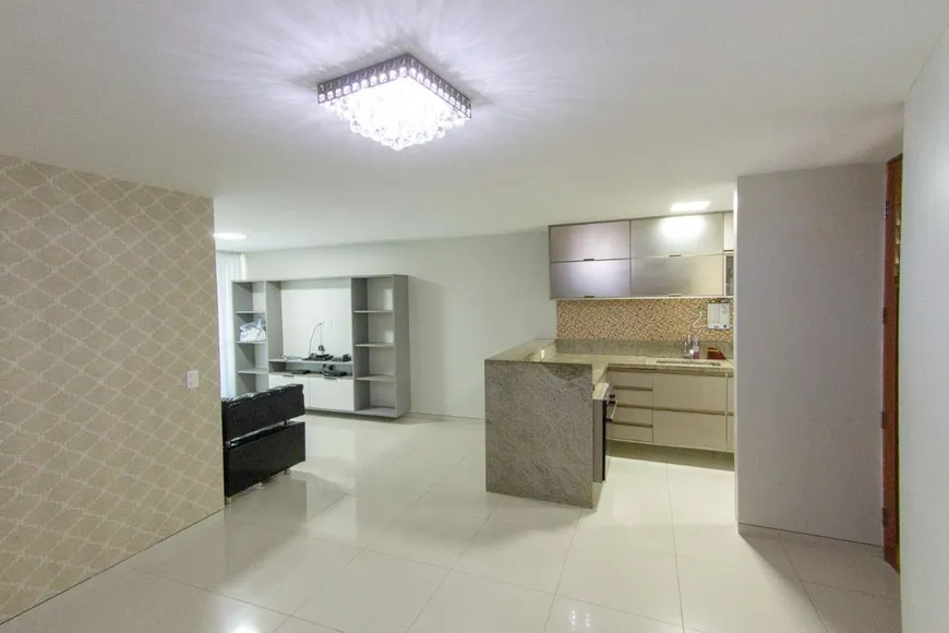 Foto 1 de Apartamento com 3 Quartos à venda, 112m² em Cabo Branco, João Pessoa