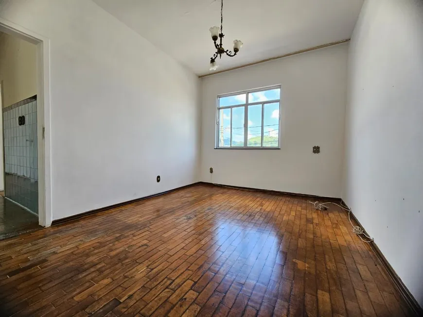 Foto 1 de Casa com 4 Quartos à venda, 195m² em Costa Carvalho, Juiz de Fora