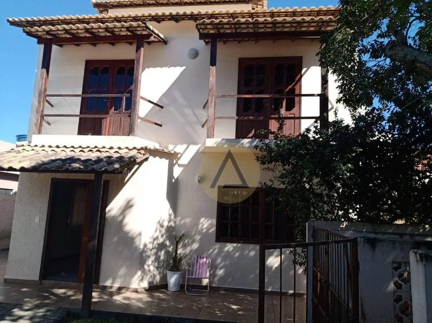 Foto 1 de Casa com 4 Quartos à venda, 220m² em Mar y Lago, Rio das Ostras