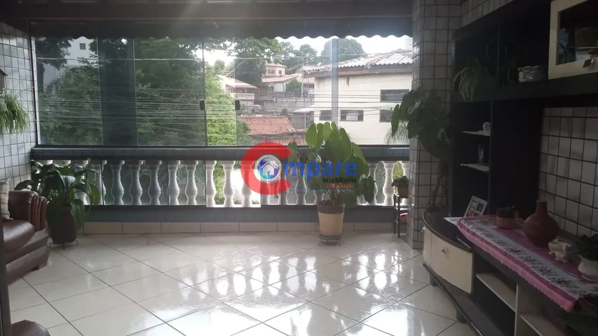 Foto 1 de Sobrado com 3 Quartos à venda, 200m² em Gopouva, Guarulhos