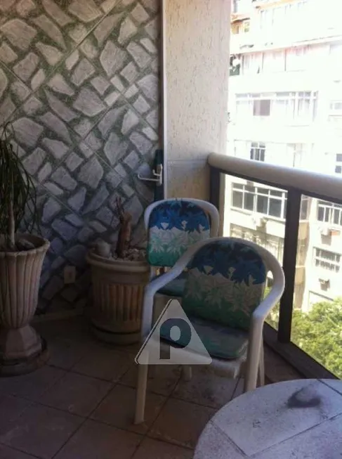 Foto 1 de Flat com 2 Quartos à venda, 70m² em Copacabana, Rio de Janeiro