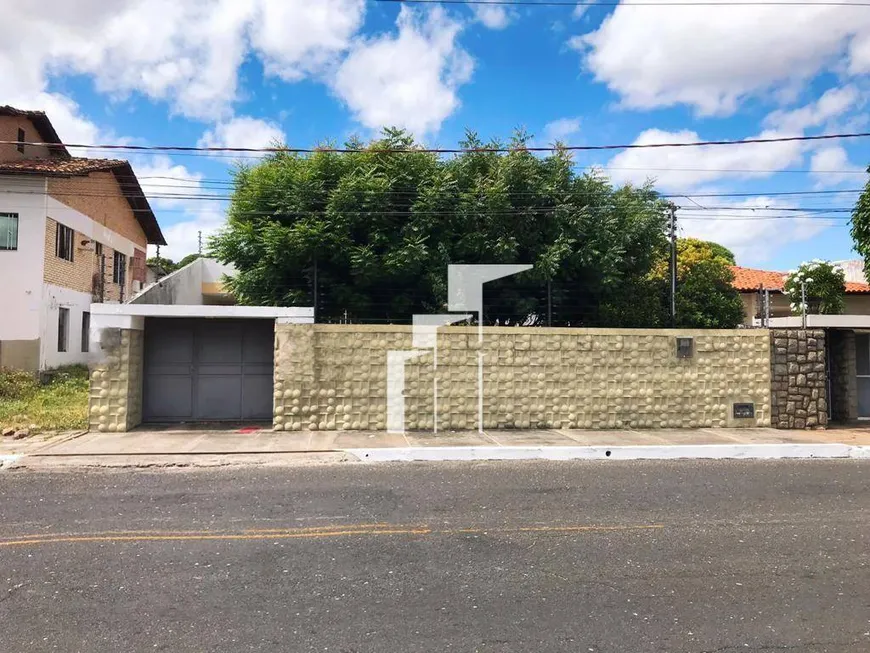 Foto 1 de Casa com 4 Quartos para venda ou aluguel, 245m² em Horto, Teresina